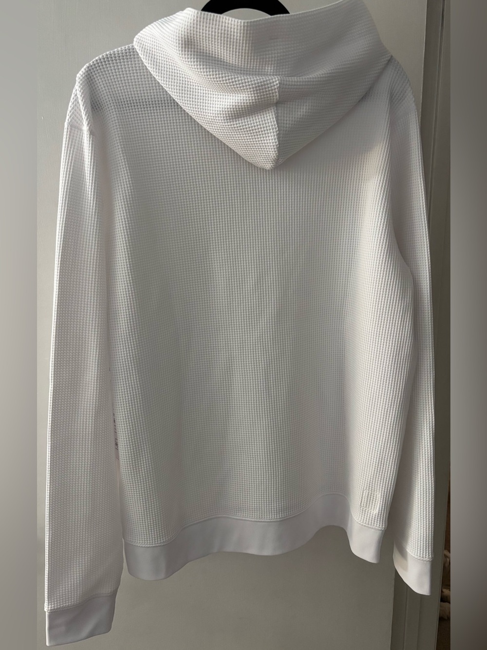 Vuori Men's White Hooded Waffle Pullover - Picture 5 of 10
